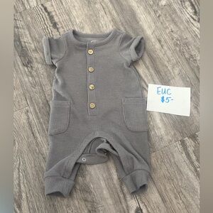 Gender neutral baby outfit